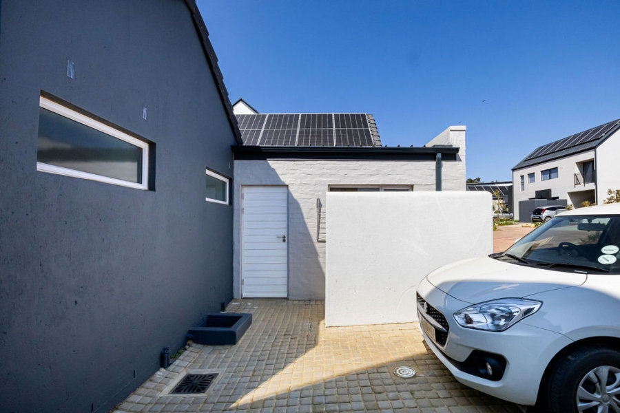 To Let 3 Bedroom Property for Rent in Newinbosch Western Cape